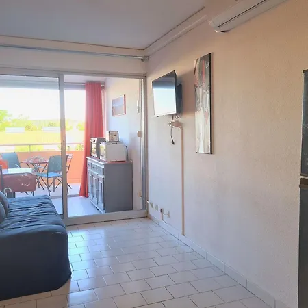 2p Cabine, 6 Couchages, Climatise, Piscine, A 150m De La Et 500m Des Commerces - Fr-1-249-141 Агд