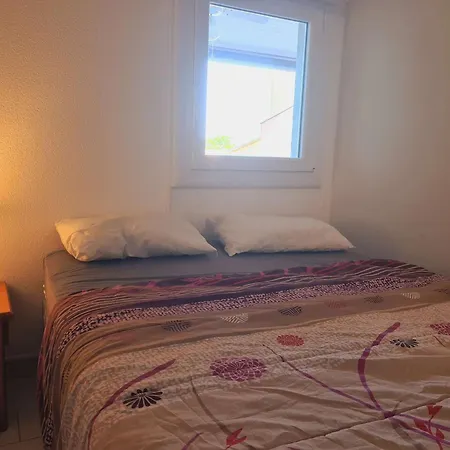 2p Cabine, 6 Couchages, Climatise, Piscine, A 150m De La Et 500m Des Commerces - Fr-1-249-141 Апартаменты Агд